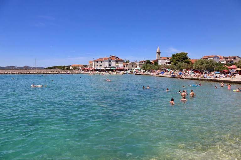 Apartmani Damir Kazija Pakostane Bagian luar foto